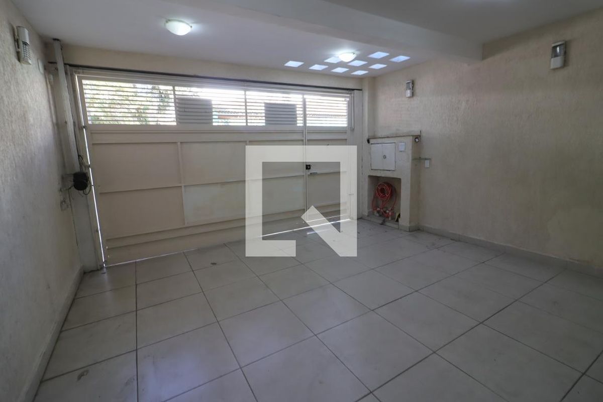 Casa, 3 quartos, 200 m² - Foto 47