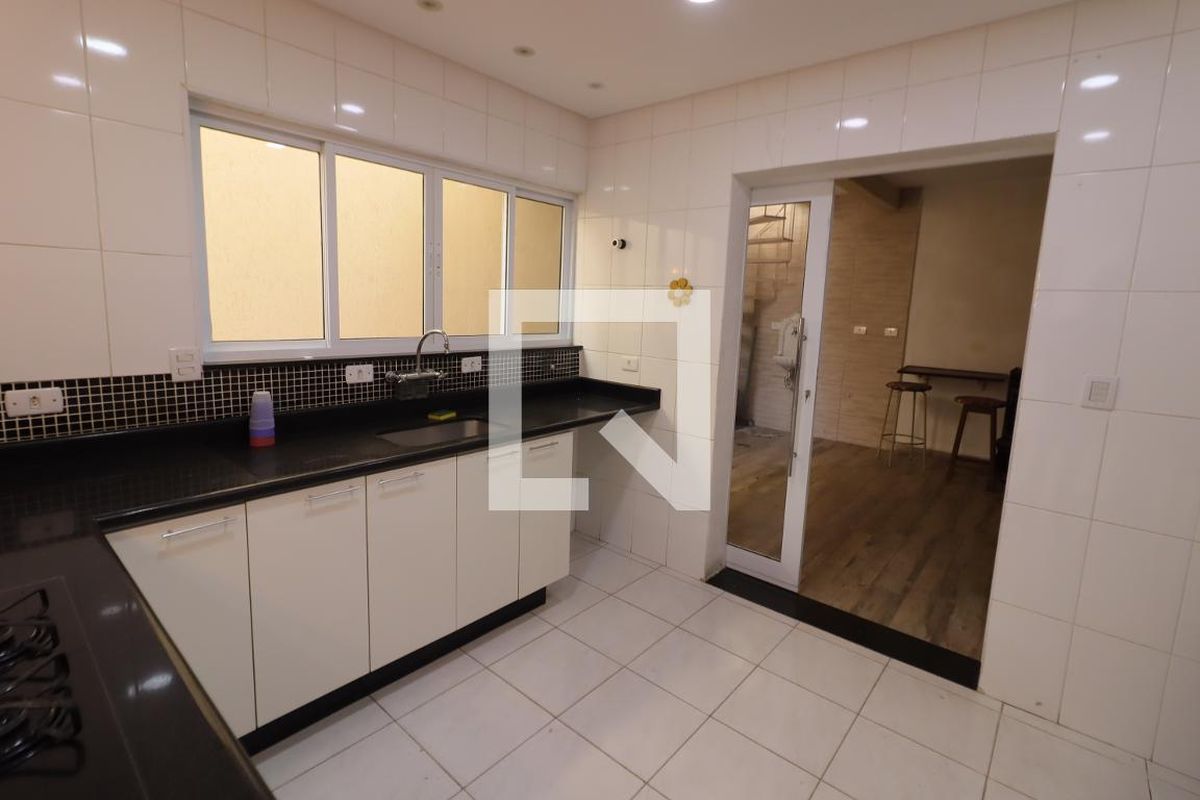 Casa, 3 quartos, 200 m² - Foto 37