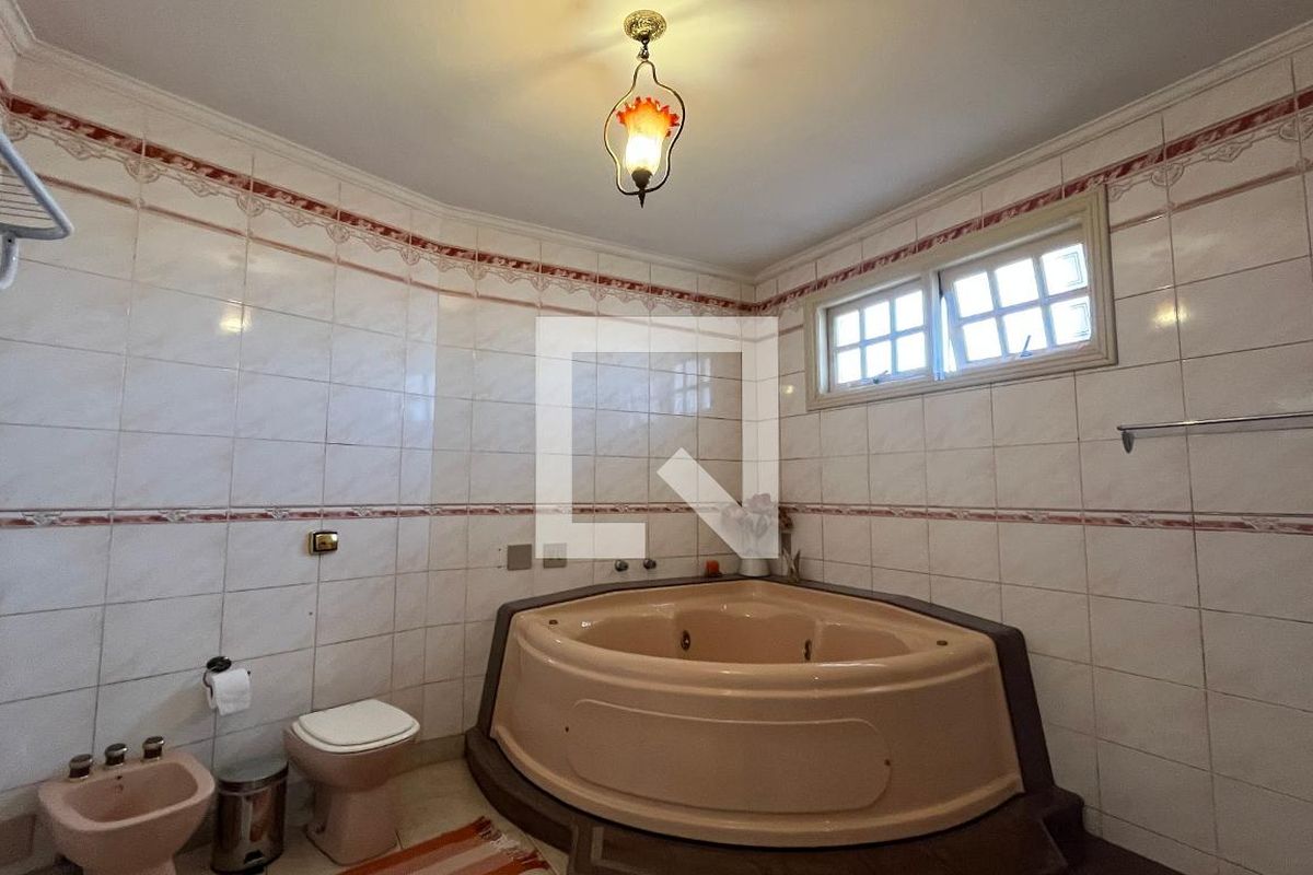 Casa à Venda - Jardim Chapadão, 5 Quartos,  382 m2 em , Campinas - sp | SoloBR