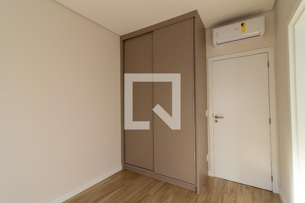 Casa à Venda - Res. Parque dos Alecrins, 4 Quartos,  285 m2 em , Campinas - sp | SoloBR