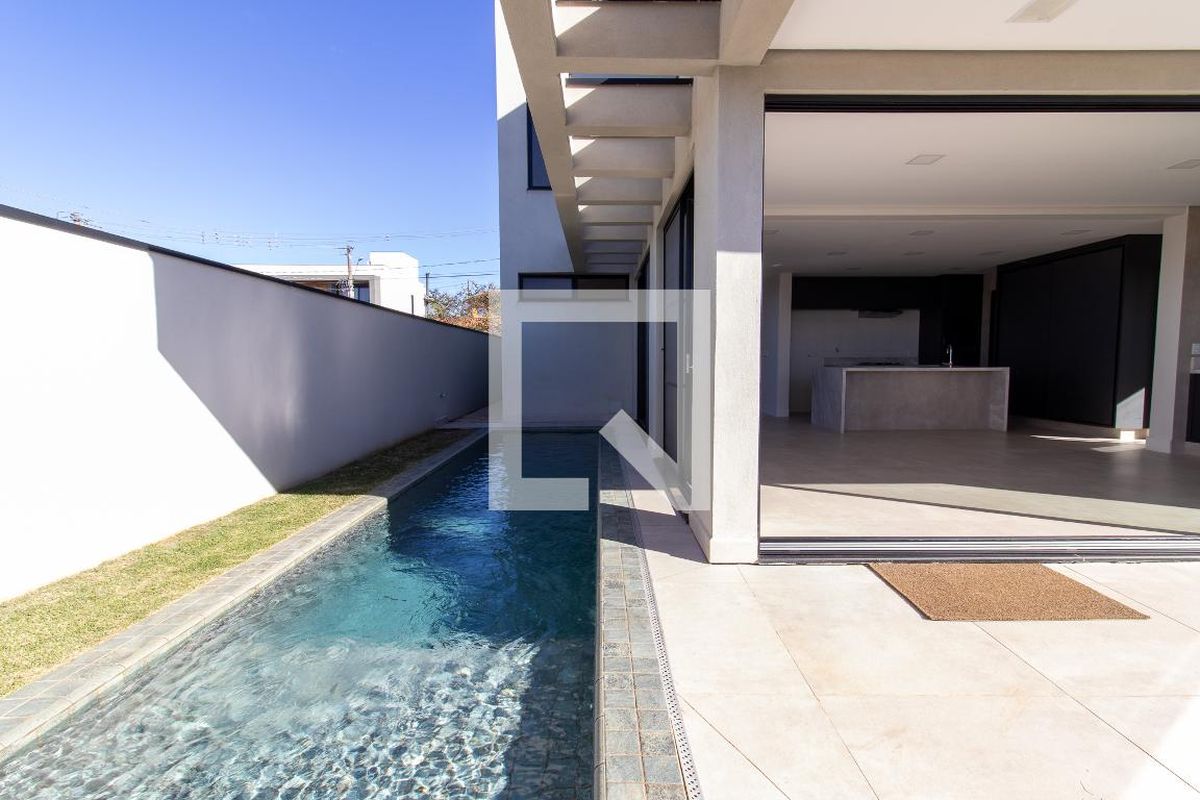 Casa à Venda - Res. Parque dos Alecrins, 4 Quartos,  285 m2 em , Campinas - sp | SoloBR