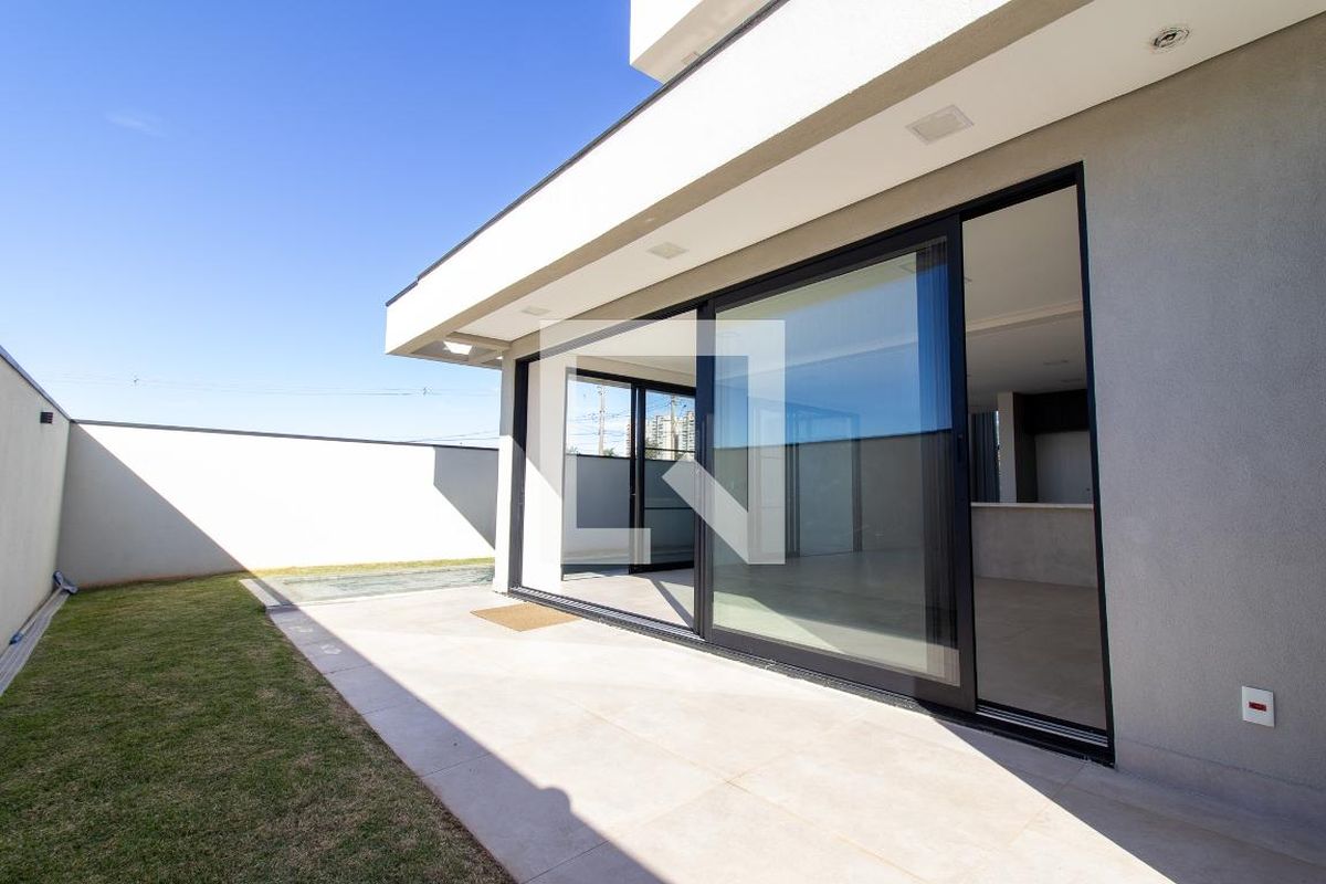 Casa à Venda - Res. Parque dos Alecrins, 4 Quartos,  285 m2 em , Campinas - sp | SoloBR