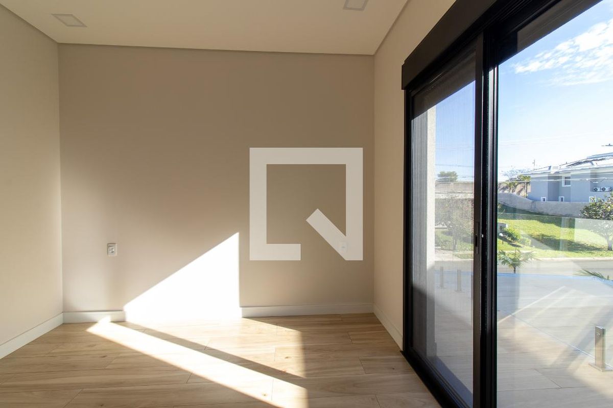 Casa à Venda - Res. Parque dos Alecrins, 4 Quartos,  285 m2 em , Campinas - sp | SoloBR