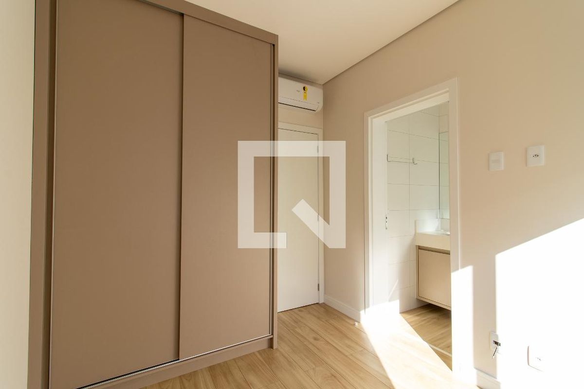 Casa à Venda - Res. Parque dos Alecrins, 4 Quartos,  285 m2 em , Campinas - sp | SoloBR