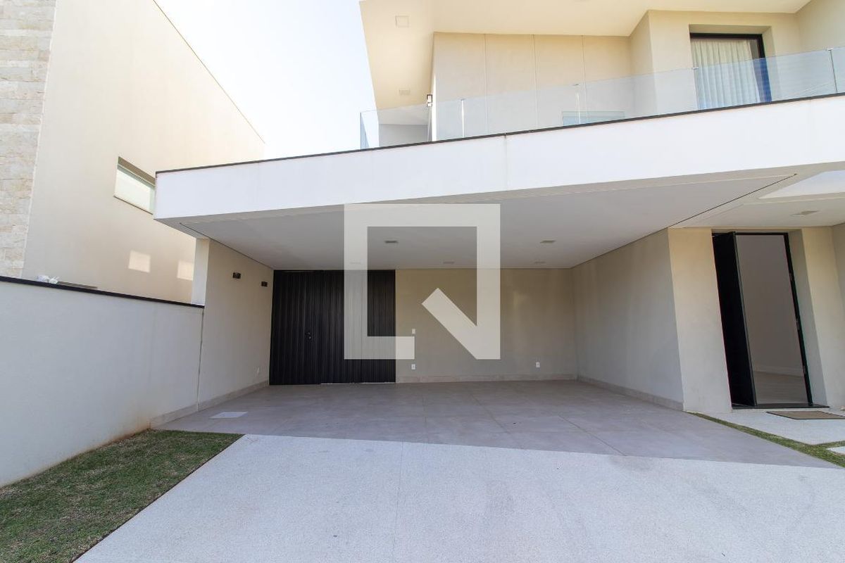 Casa à Venda - Res. Parque dos Alecrins, 4 Quartos,  285 m2 em , Campinas - sp | SoloBR