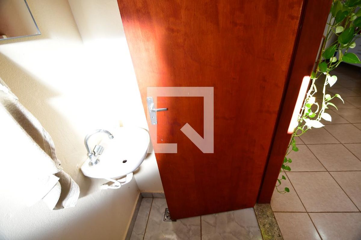 Casa, 2 quartos, 216 m² - Foto 8