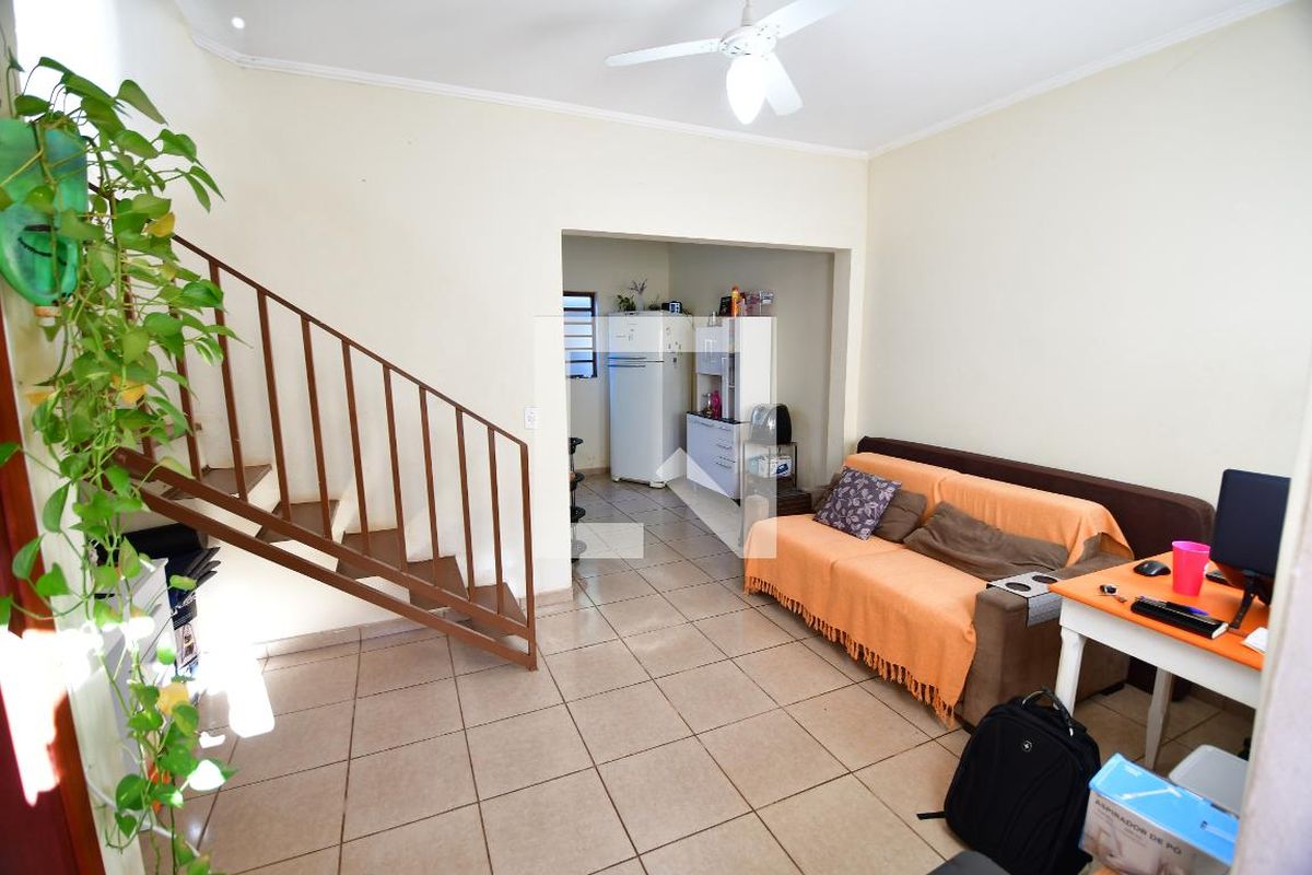 Casa, 2 quartos, 216 m² - Foto 1