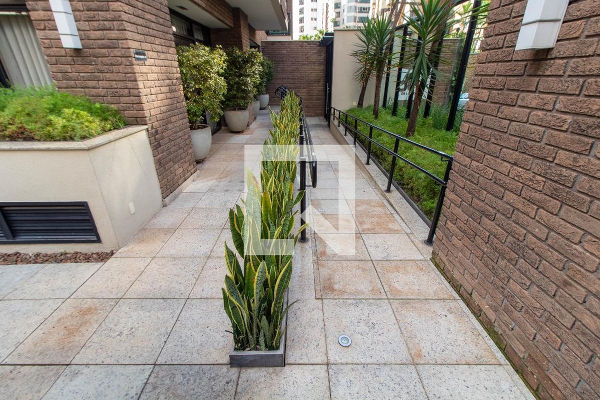 Apartamento à Venda - Cambuí, 1 Quarto,  40 m2 em , Campinas - sp | SoloBR