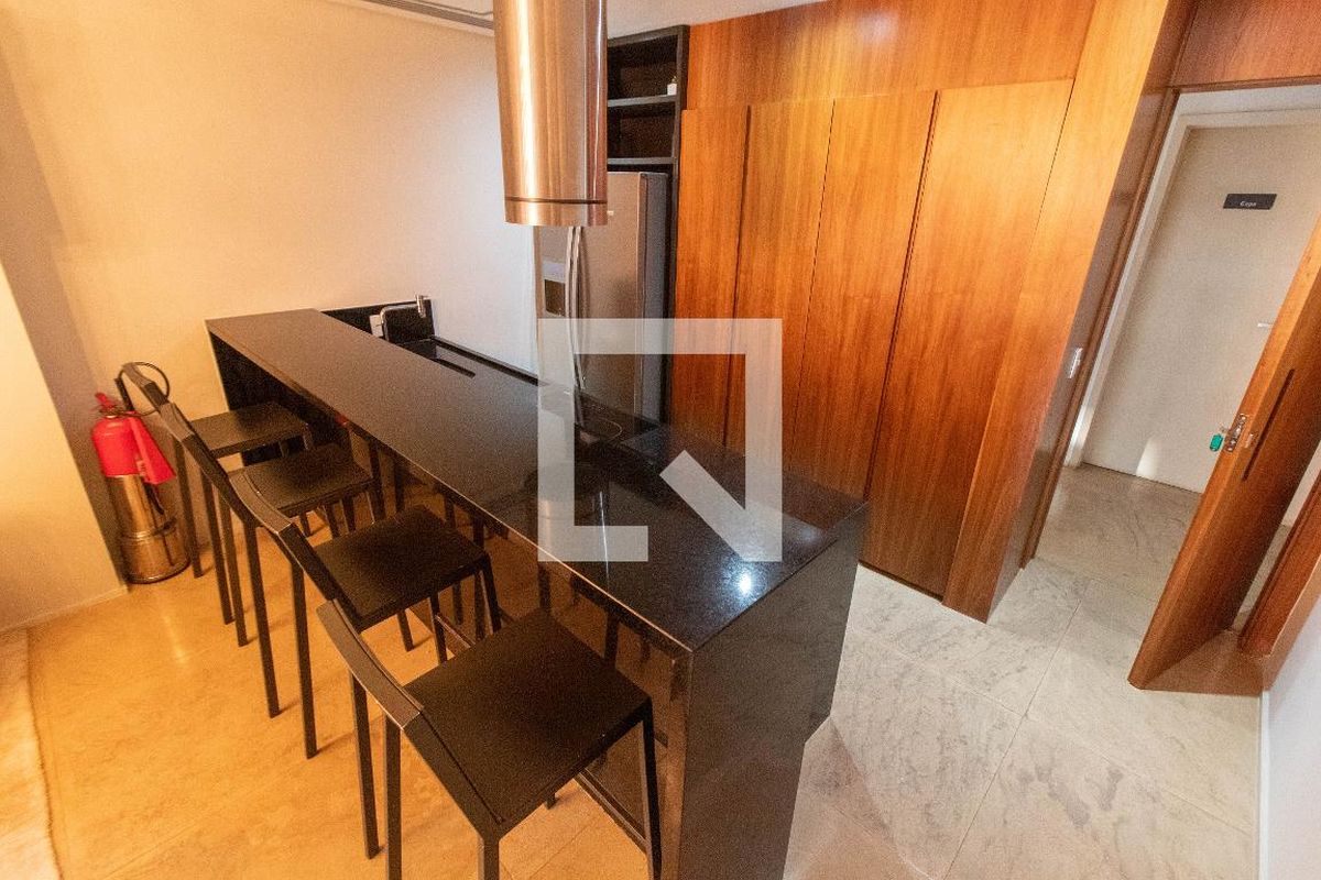 Apartamento à Venda - Cambuí, 1 Quarto,  40 m2 em , Campinas - sp | SoloBR