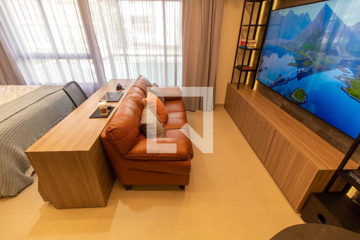 Apartamento à Venda - Cambuí, 1 Quarto,  40 m2 em , Campinas - sp | SoloBR