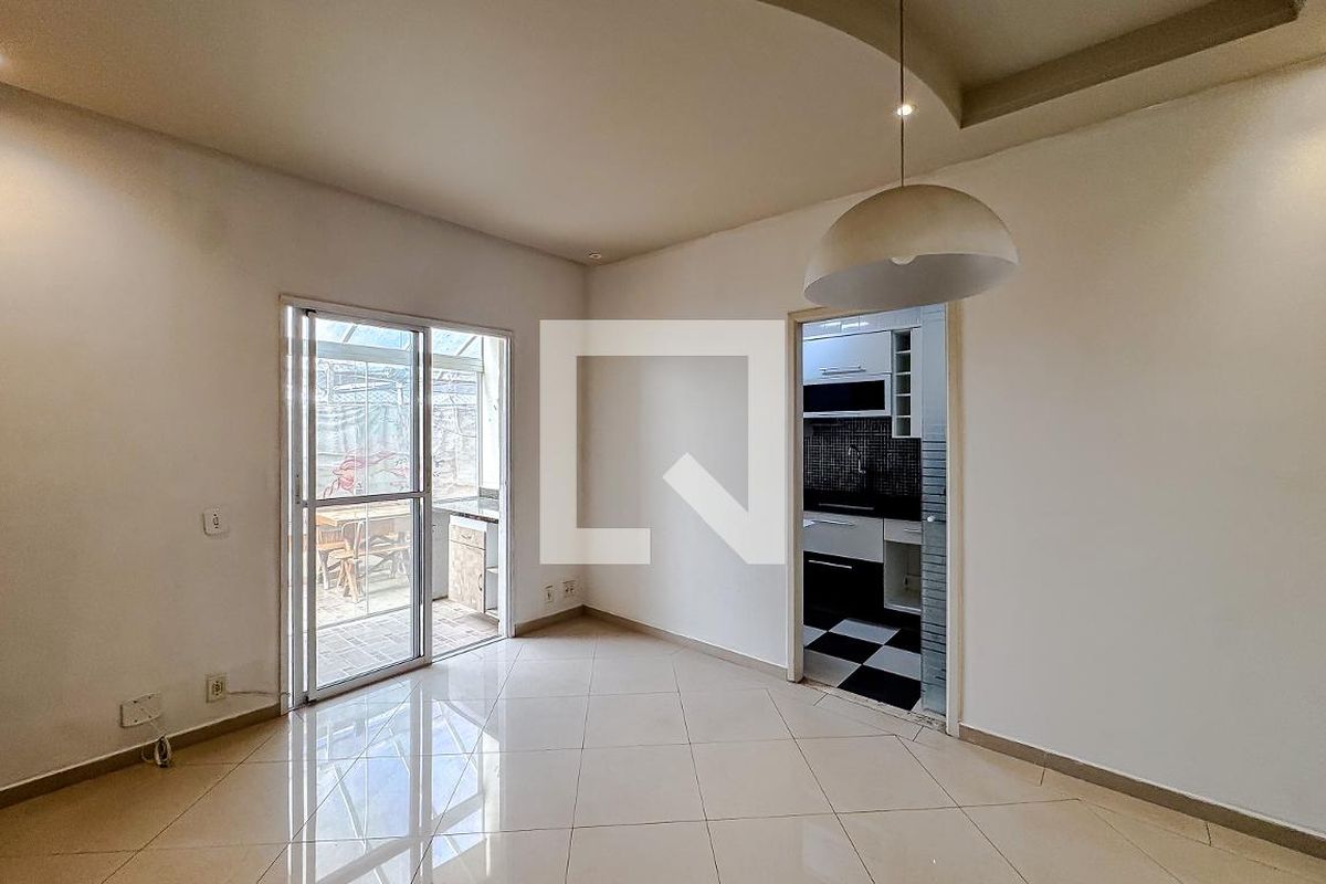 Apartamento, 2 quartos, 75 m² - Foto 1