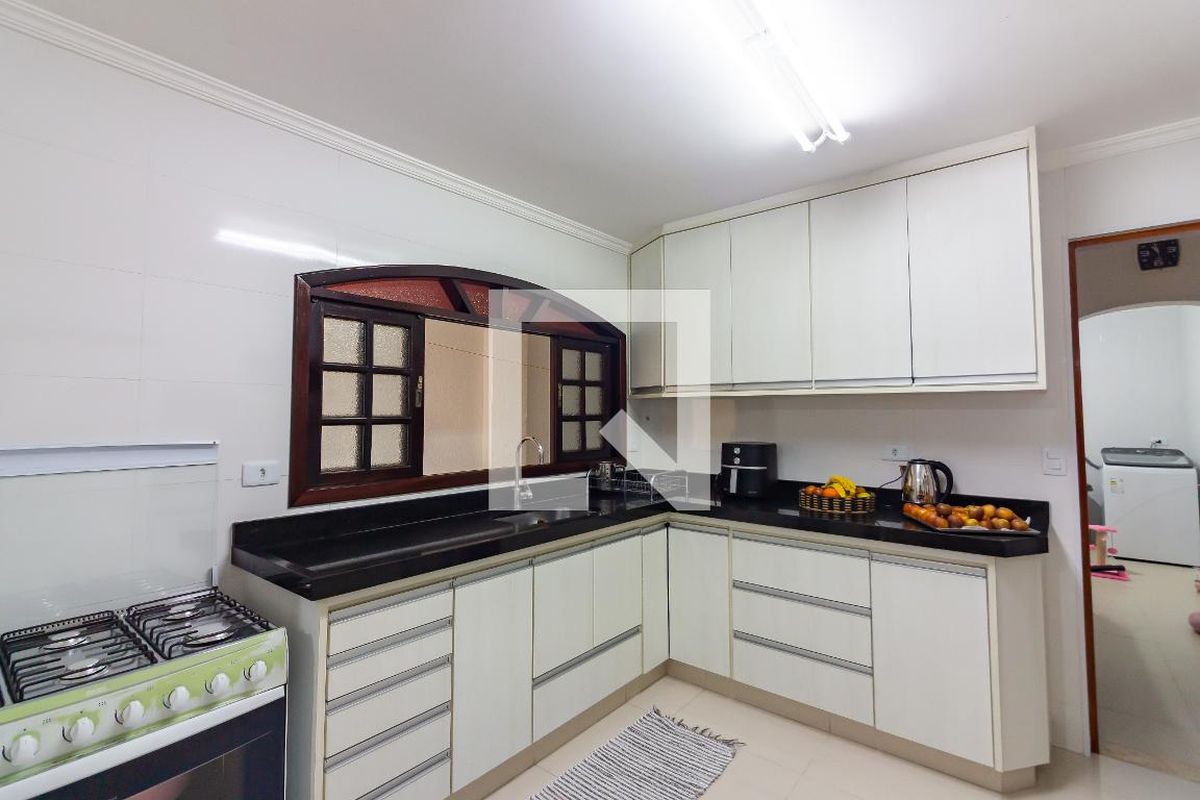 Casa, 3 quartos, 215 m² - Foto 35