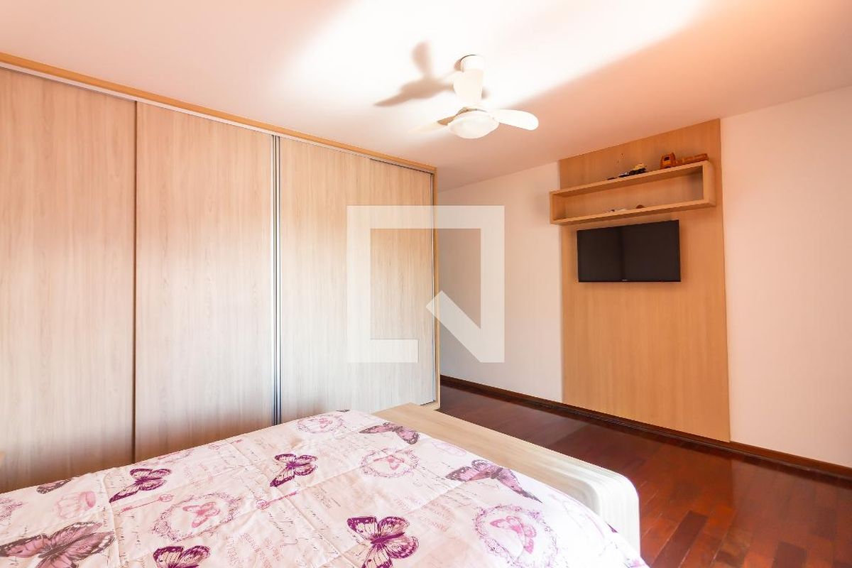 Casa, 3 quartos, 215 m² - Foto 9