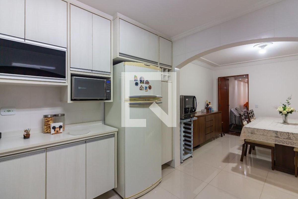 Casa, 3 quartos, 215 m² - Foto 37