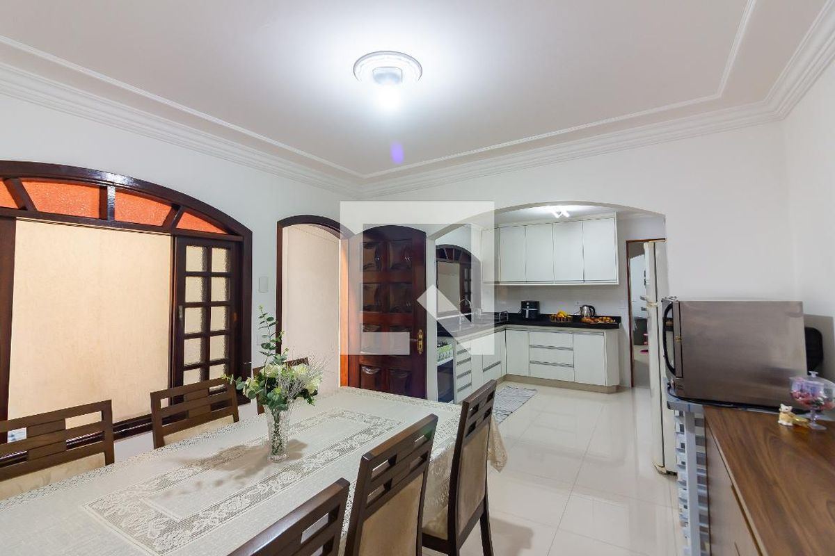 Casa, 3 quartos, 215 m² - Foto 32