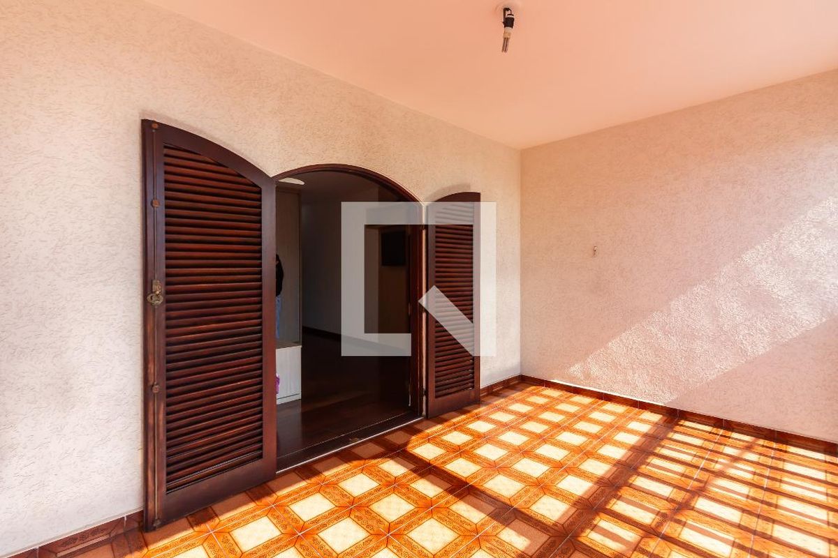 Casa, 3 quartos, 215 m² - Foto 6