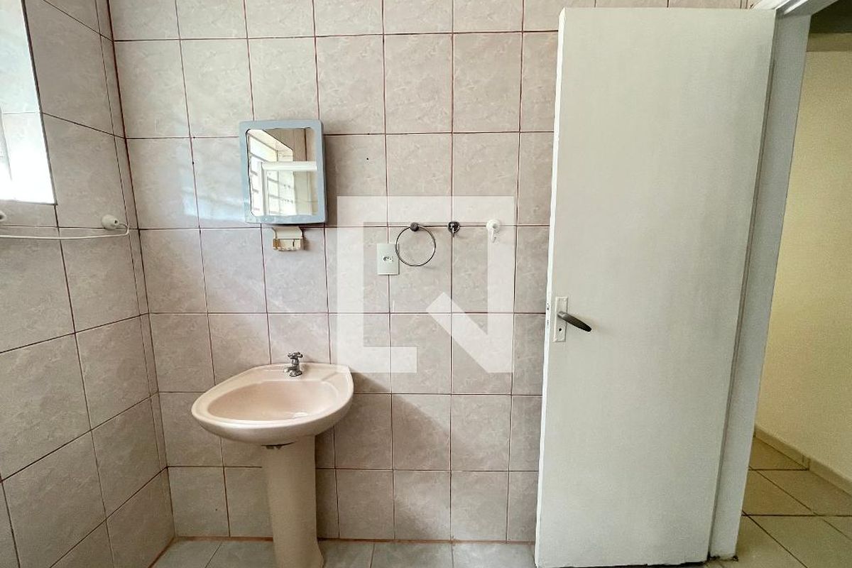 Casa, 2 quartos, 255 m² - Foto 21