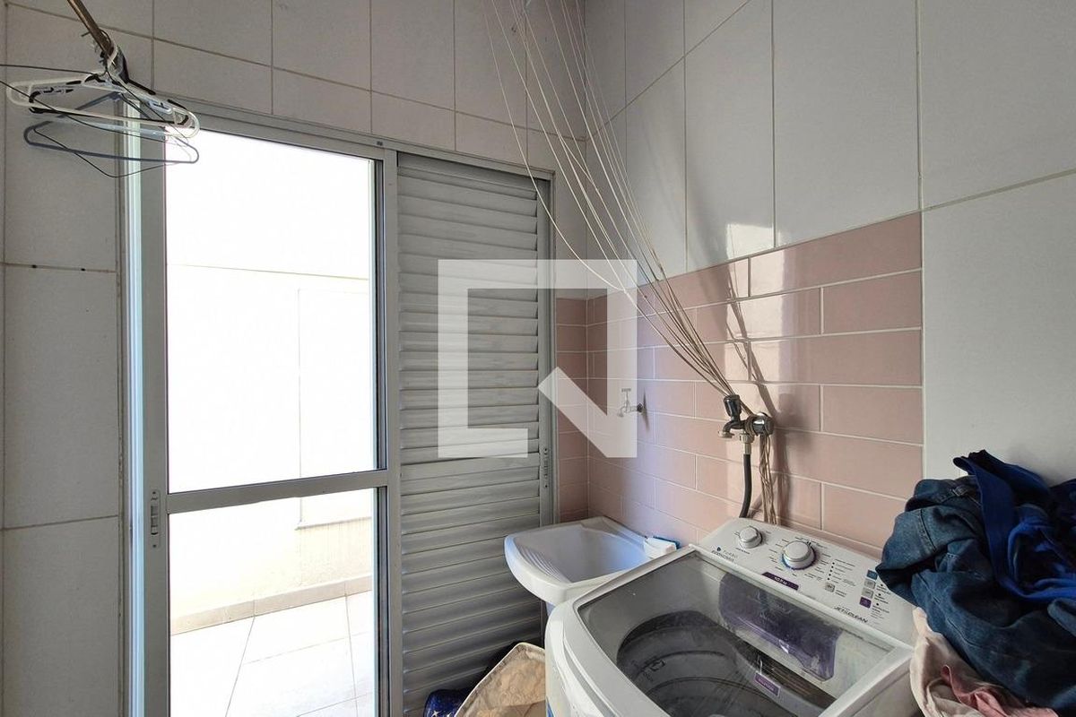 Casa à Venda - Swiss Park, 4 Quartos,  314 m2 em , Campinas - sp | SoloBR