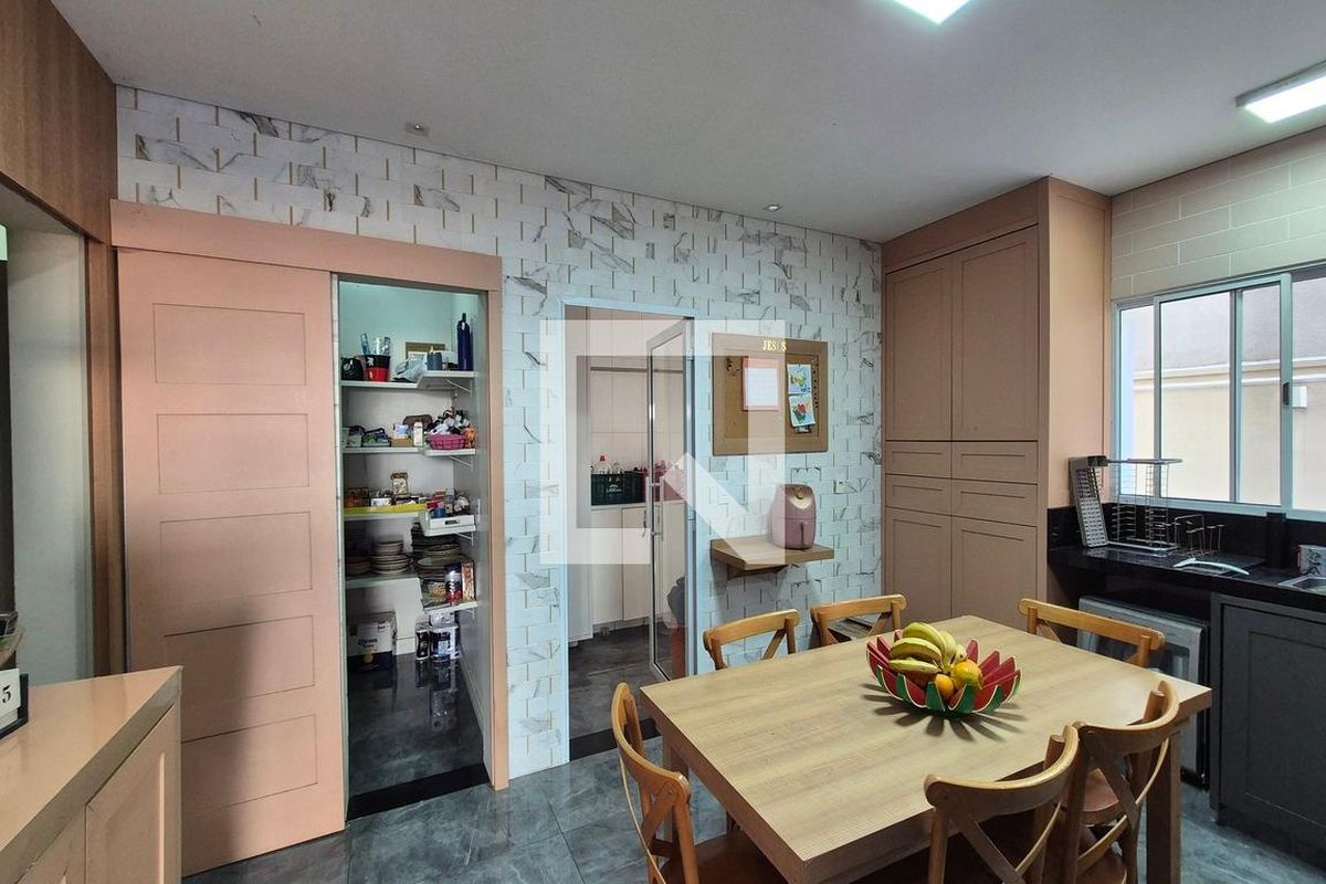 Casa à Venda - Swiss Park, 4 Quartos,  314 m2 em , Campinas - sp | SoloBR
