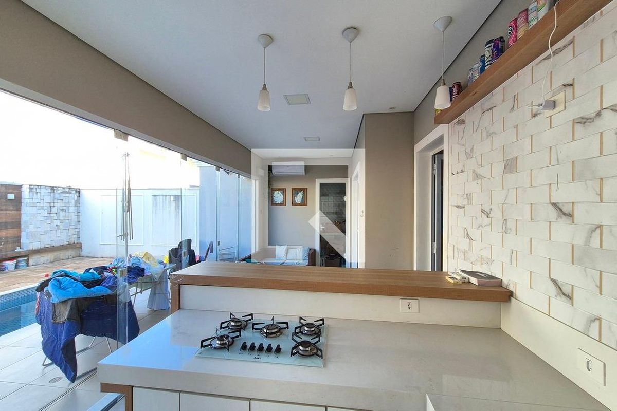 Casa à Venda - Swiss Park, 4 Quartos,  314 m2 em , Campinas - sp | SoloBR