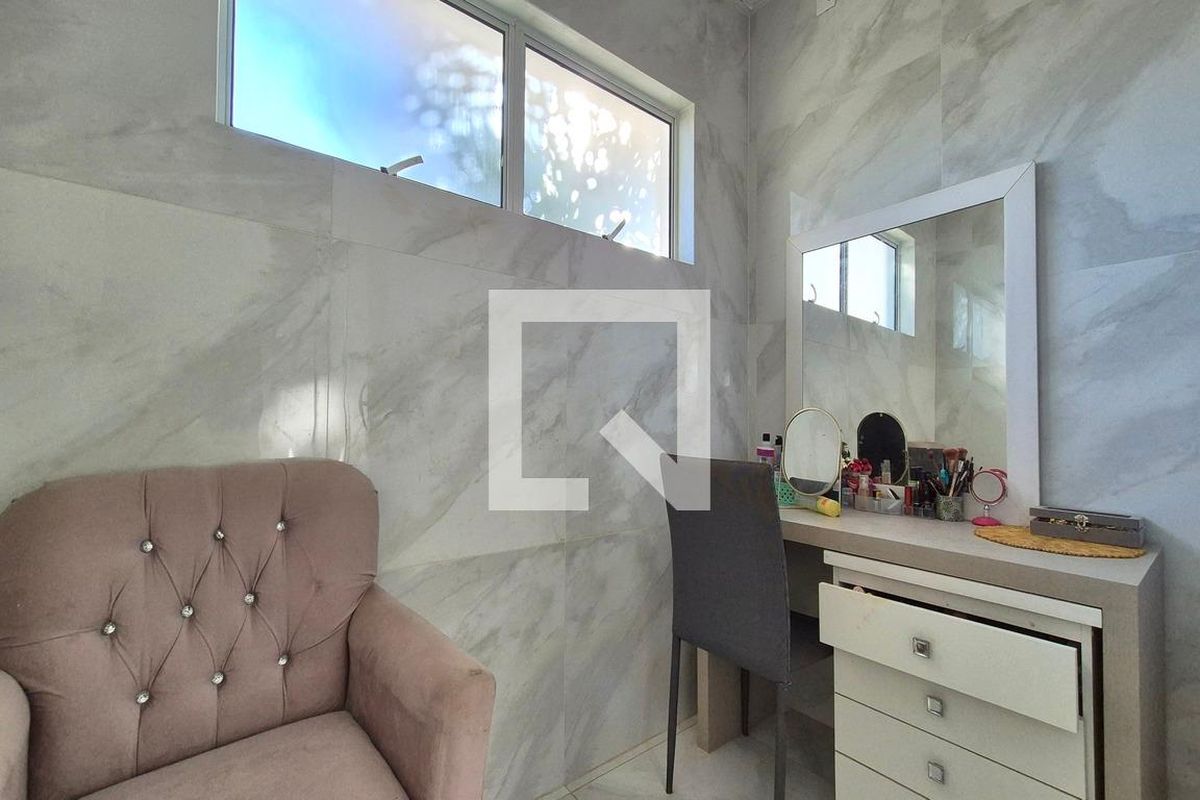 Casa à Venda - Swiss Park, 4 Quartos,  314 m2 em , Campinas - sp | SoloBR