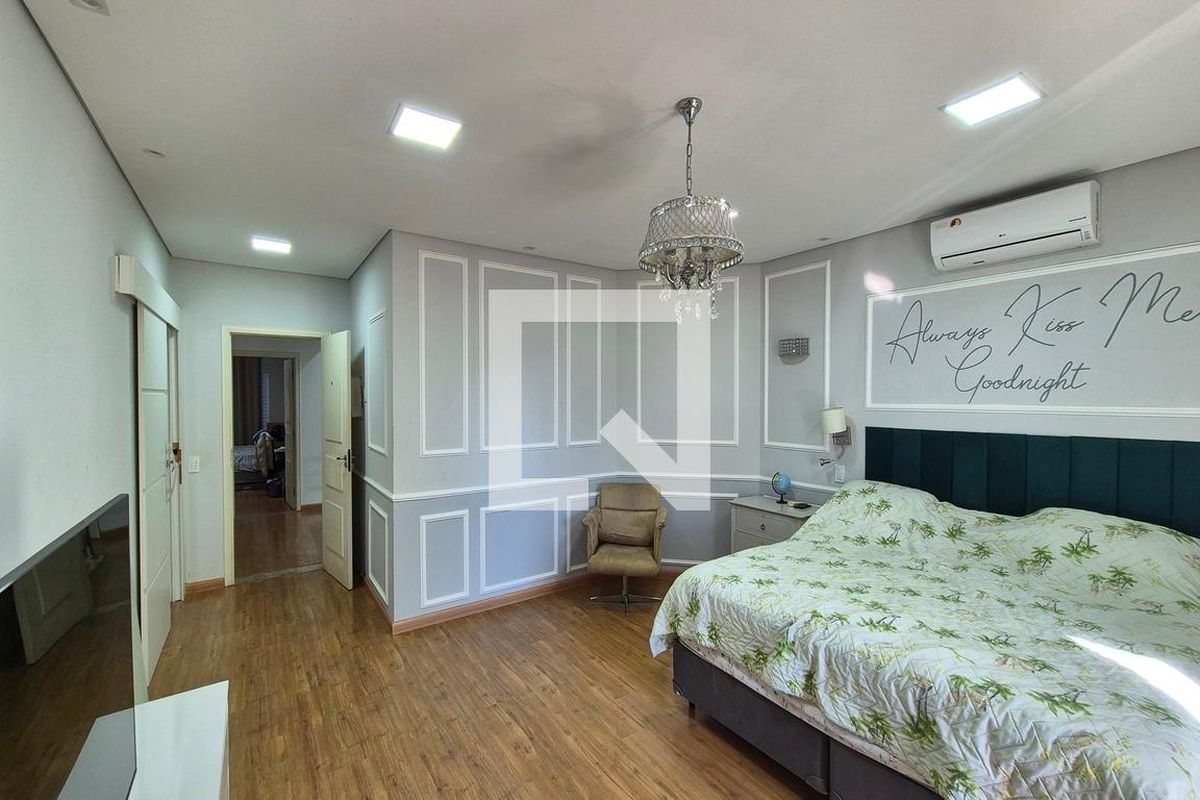 Casa à Venda - Swiss Park, 4 Quartos,  314 m2 em , Campinas - sp | SoloBR