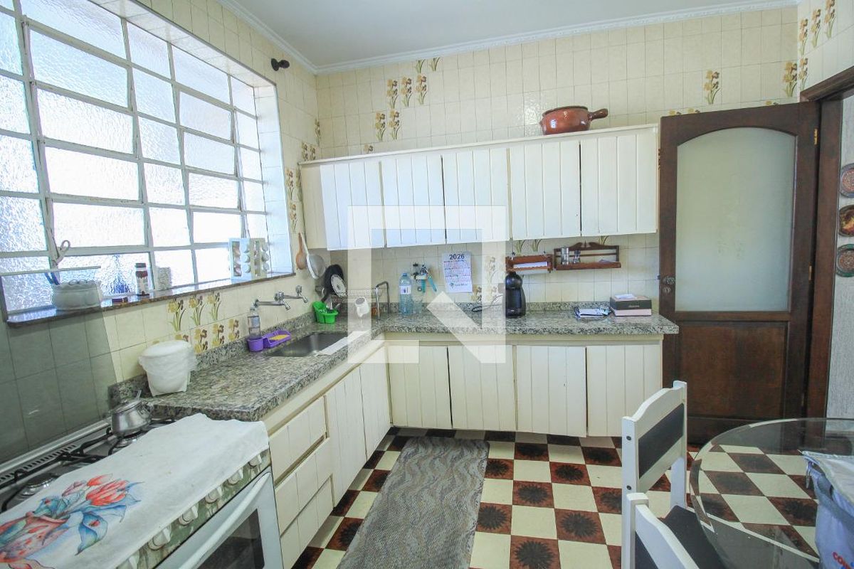 Casa, 2 quartos, 220 m² - Foto 39