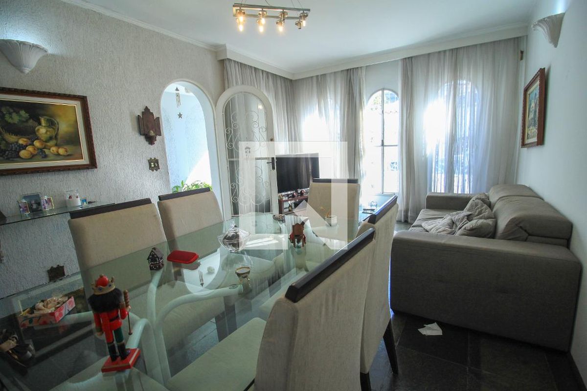 Casa, 2 quartos, 220 m² - Foto 1