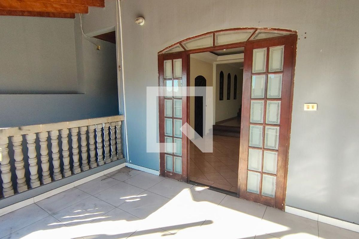 Casa, 3 quartos, 285 m² - Foto 46