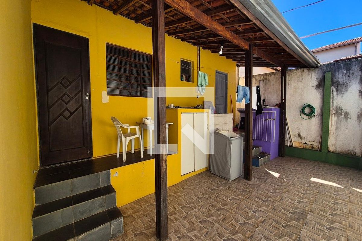 Casa à Venda - Jardim do Lago, 3 Quartos,  140 m2 em , Campinas - sp | SoloBR