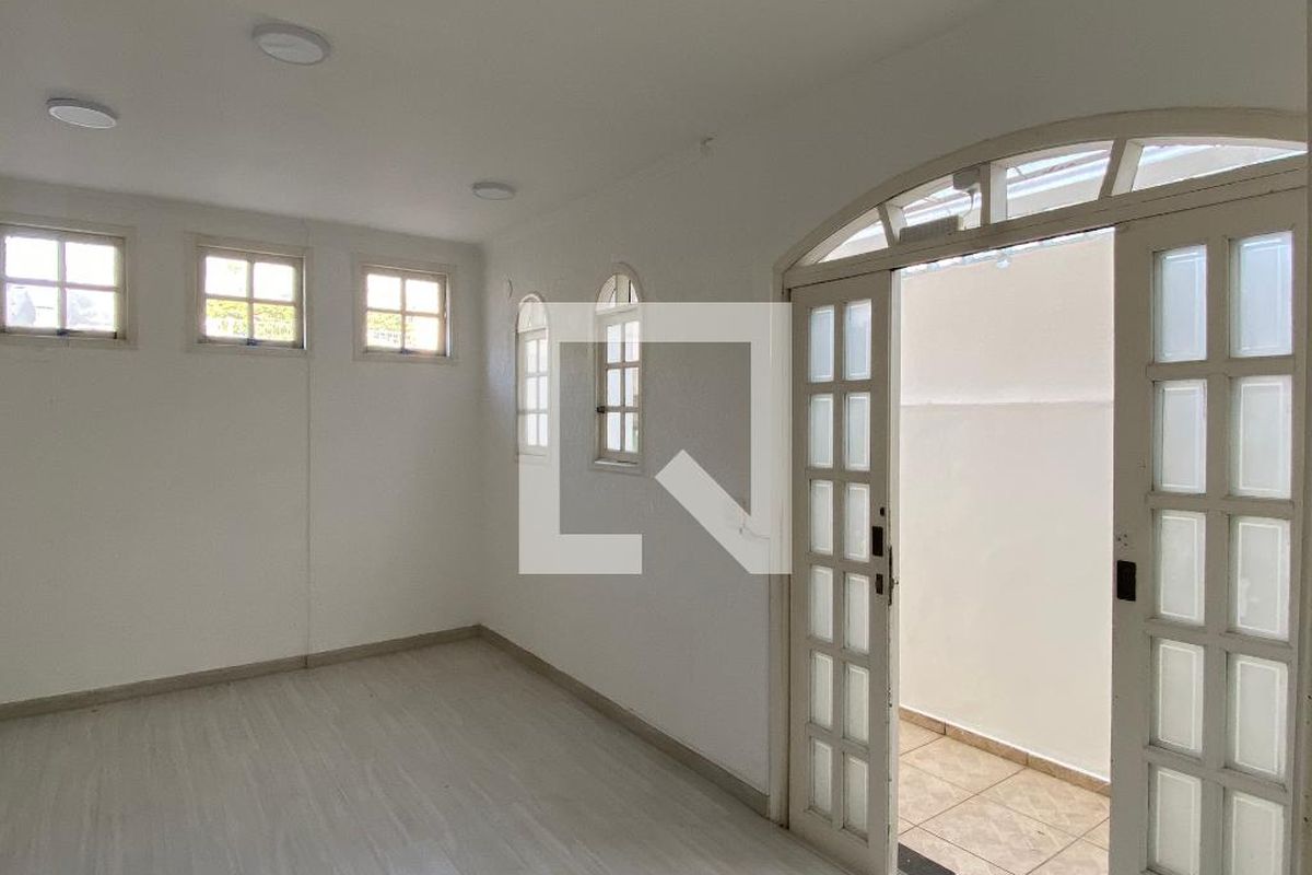 Casa, 3 quartos, 170 m² - Foto 2
