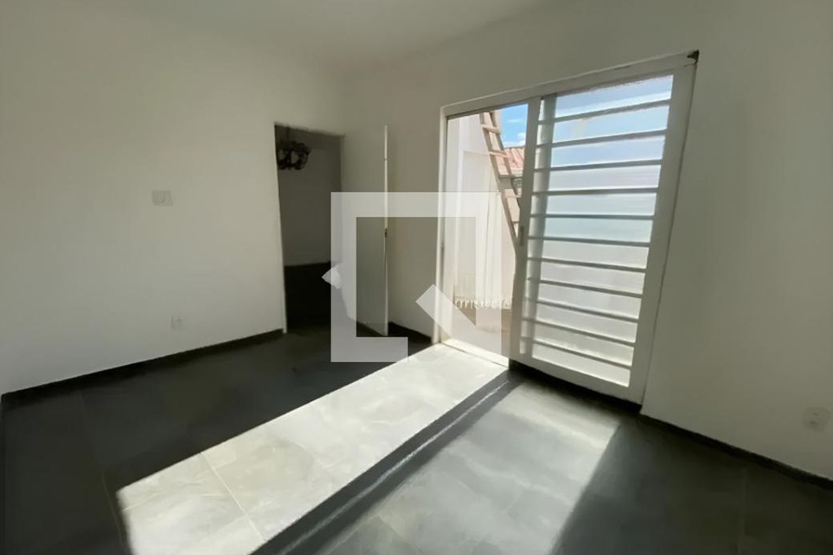Casa à Venda - Jardim Flamboyant, 3 Quartos,  180 m2 em , Campinas - sp | SoloBR