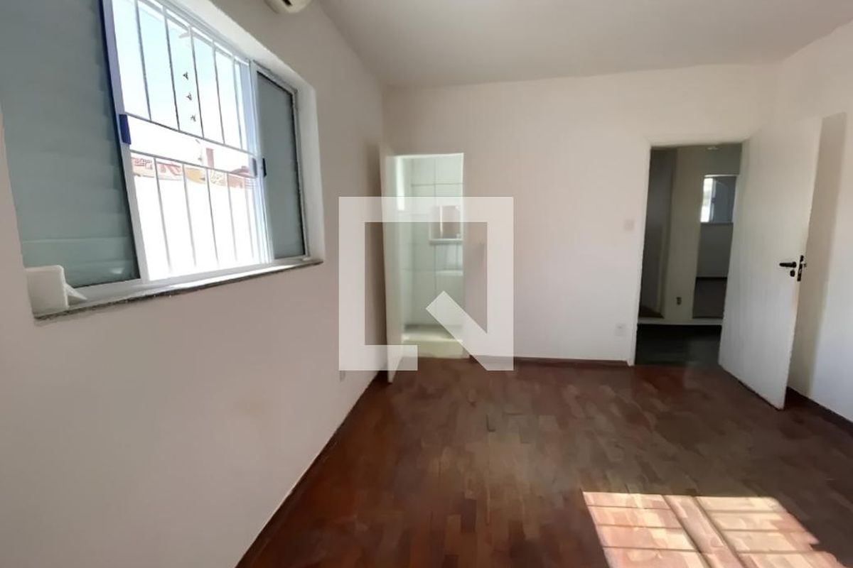 Casa à Venda - Jardim Flamboyant, 3 Quartos,  180 m2 em , Campinas - sp | SoloBR