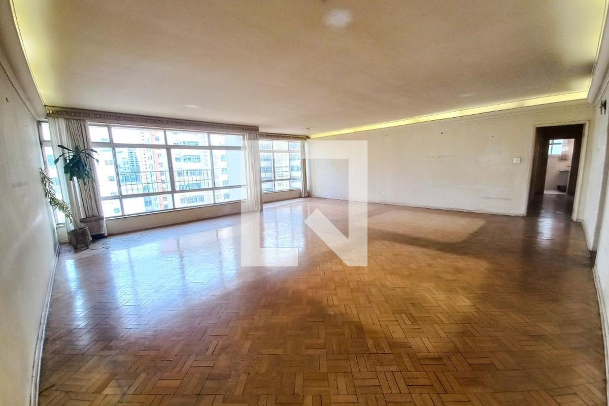 Apartamento, 3 quartos, 220 m² - Foto 1