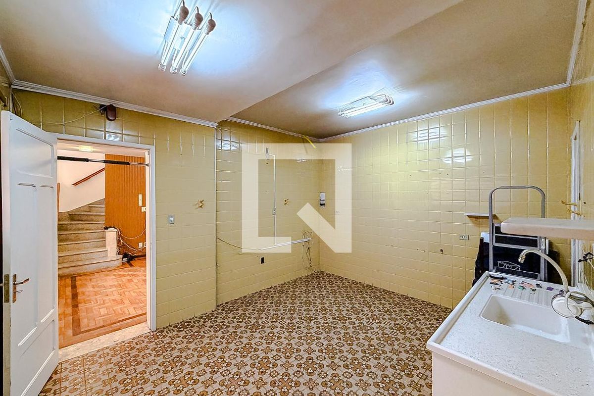 Casa, 3 quartos, 253 m² - Foto 32