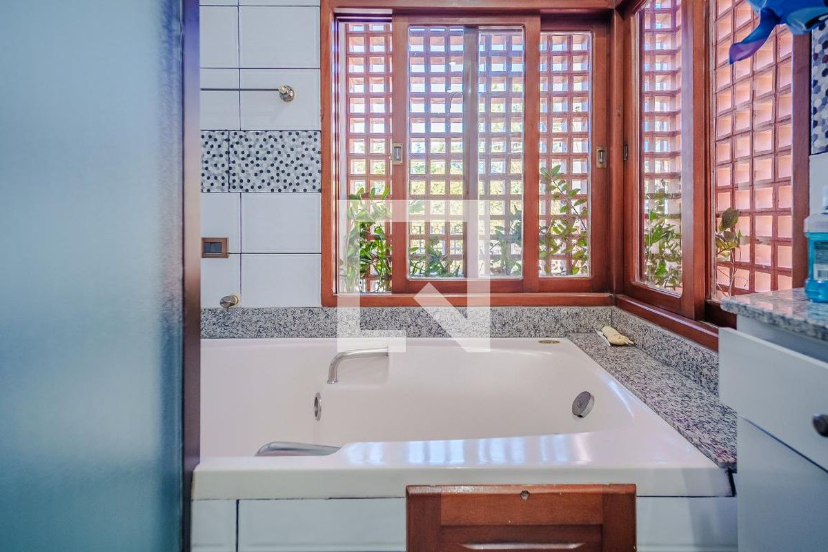 Casa, 4 quartos, 350 m² - Foto 51