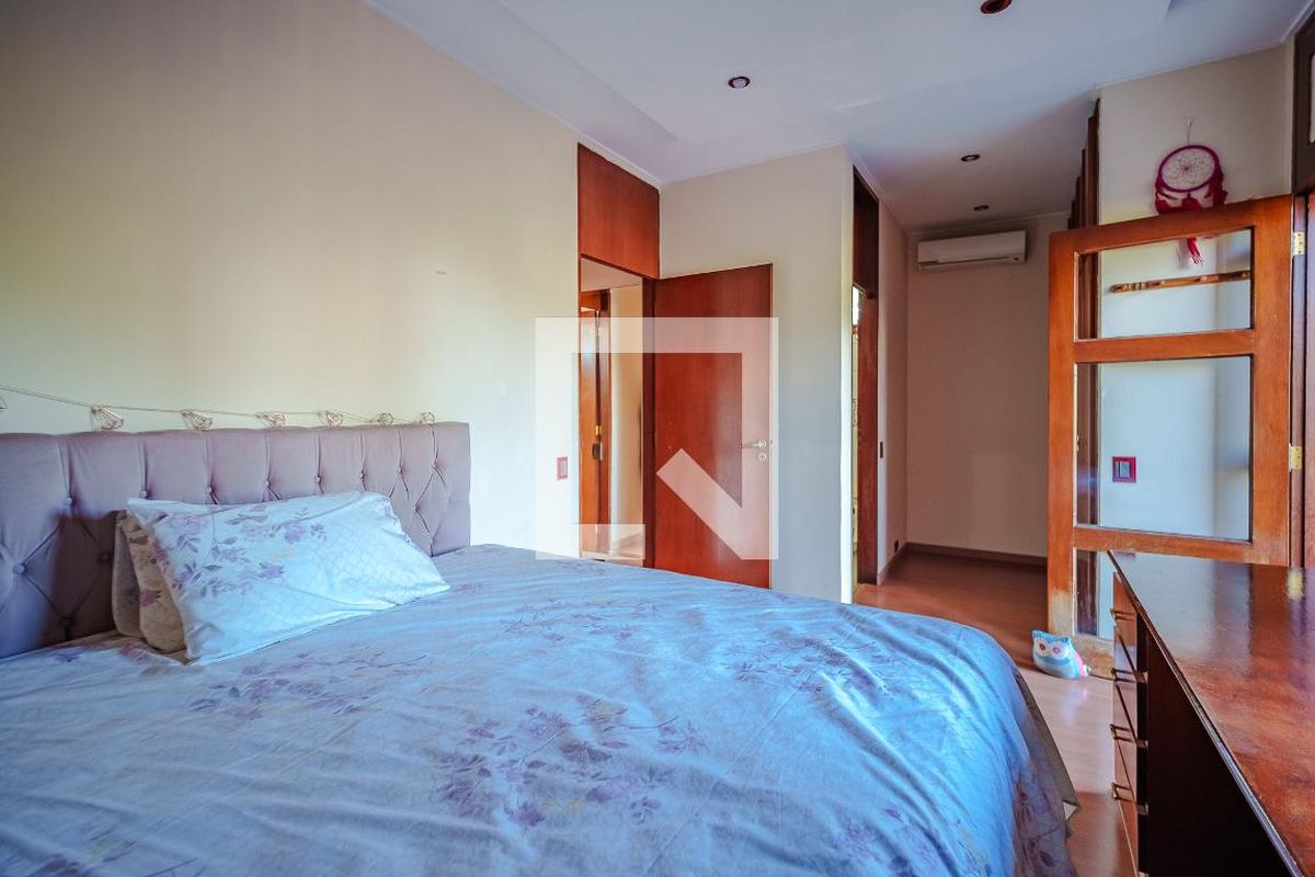 Casa, 4 quartos, 350 m² - Foto 38