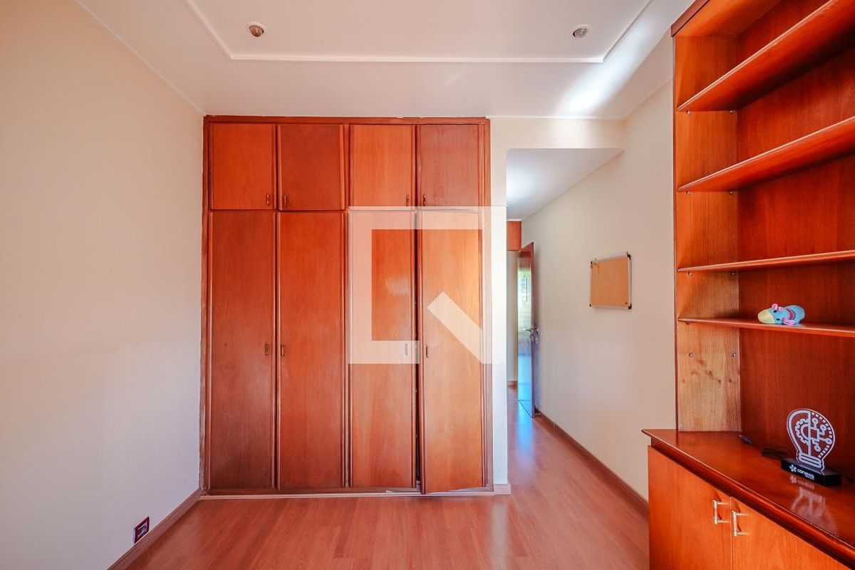 Casa, 4 quartos, 350 m² - Foto 34