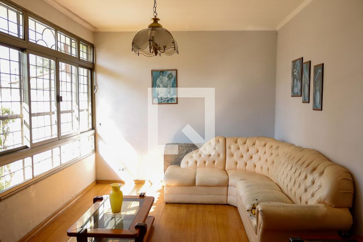 Casa, 3 quartos, 240 m² - Foto 2
