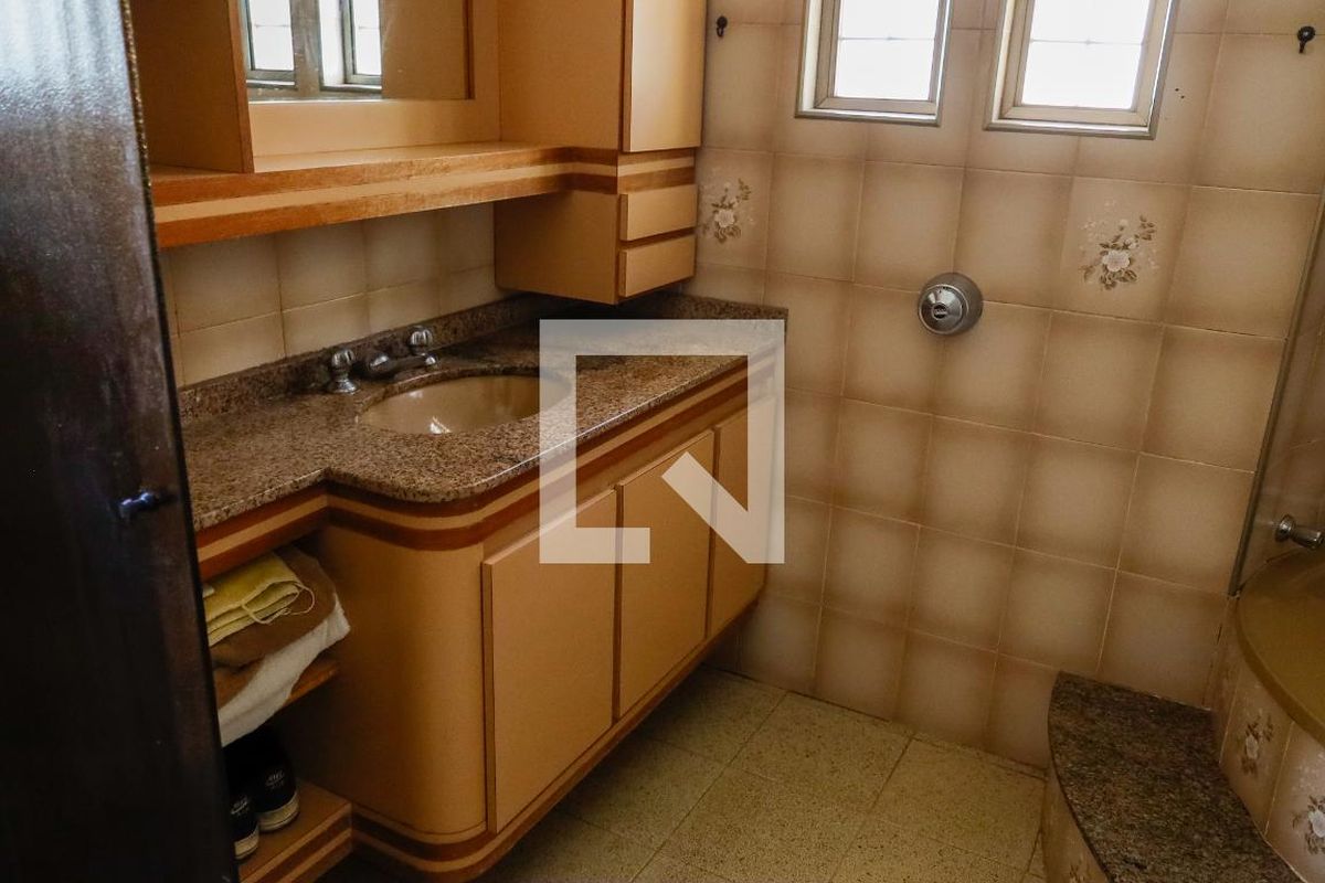 Casa, 3 quartos, 240 m² - Foto 21