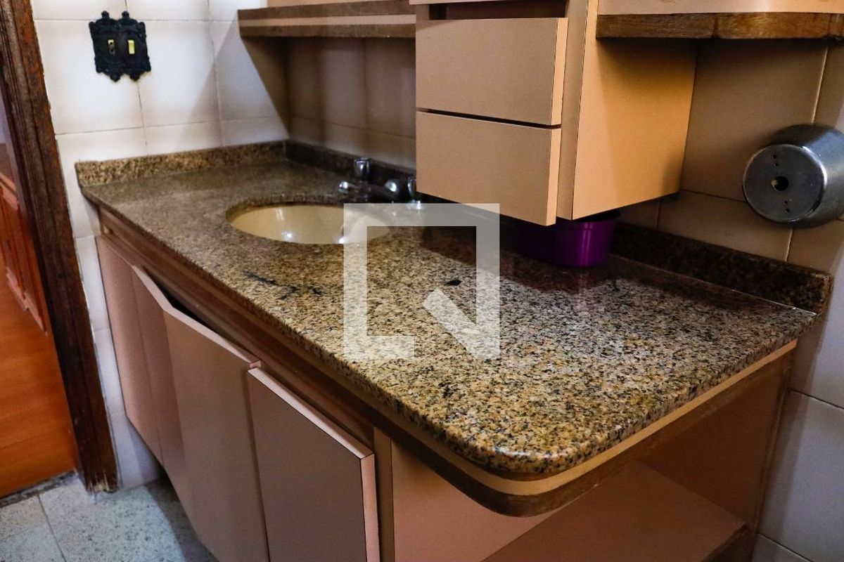 Casa, 3 quartos, 240 m² - Foto 27