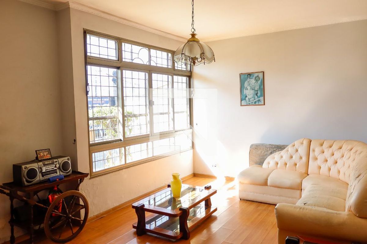 Casa, 3 quartos, 240 m² - Foto 1