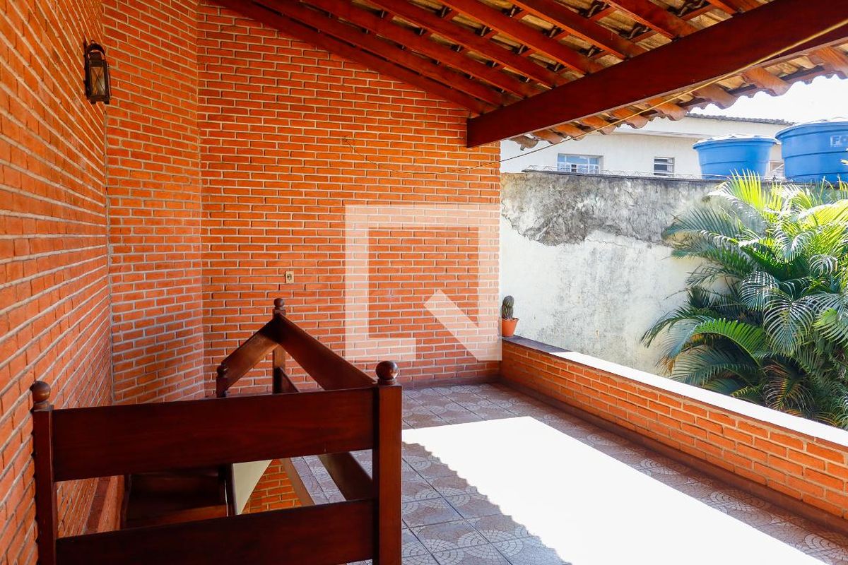 Casa, 3 quartos, 240 m² - Foto 47