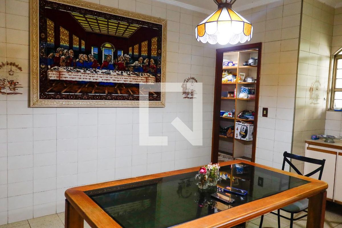 Casa, 3 quartos, 240 m² - Foto 32