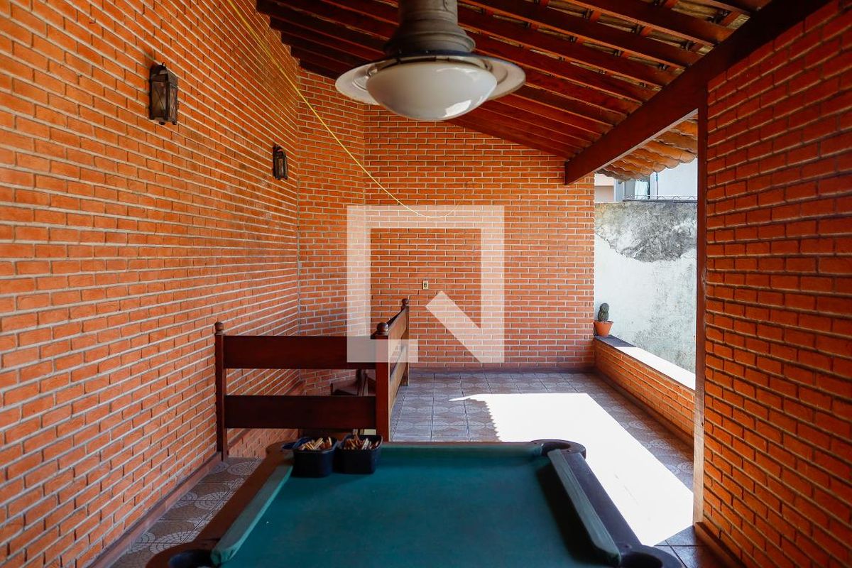 Casa, 3 quartos, 240 m² - Foto 48