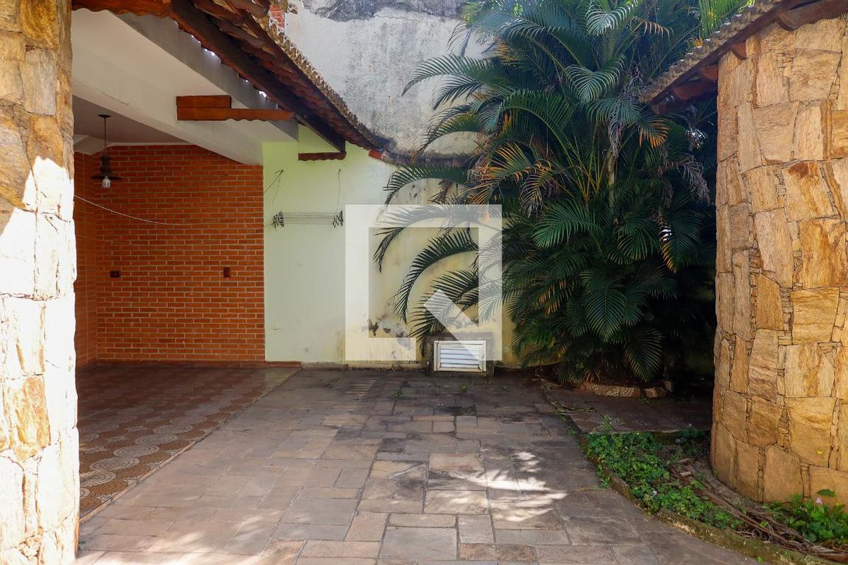 Casa, 3 quartos, 240 m² - Foto 40