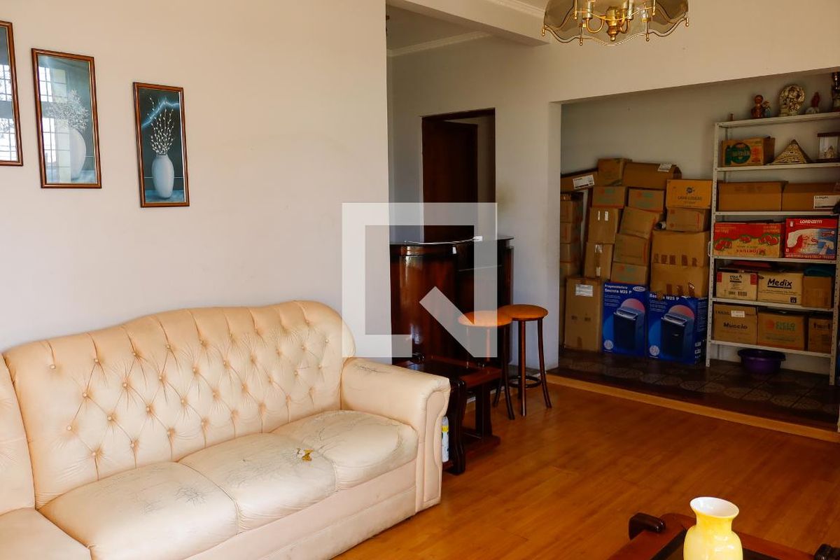 Casa, 3 quartos, 240 m² - Foto 4