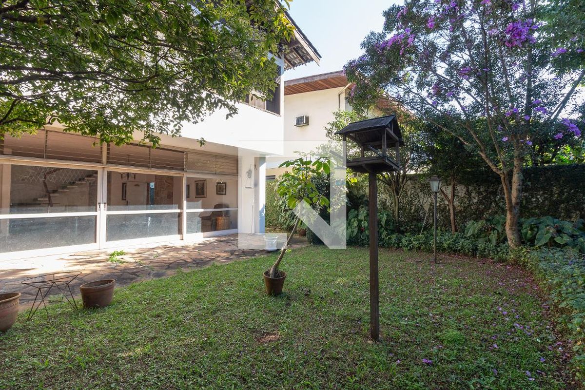 Casa, 3 quartos, 269 m² - Foto 37