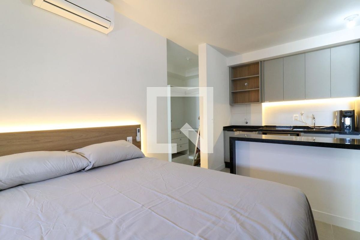 Apartamento à Venda - Centro, 1 Quarto,  43 m2 em , Campinas - sp | SoloBR