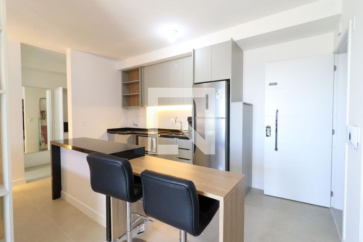Apartamento à Venda - Centro, 1 Quarto,  43 m2 em , Campinas - sp | SoloBR